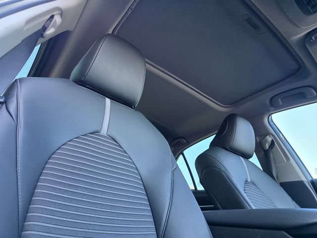 Used 2019 Toyota Camry SE w/ Carpet Mat Package FWD image 21