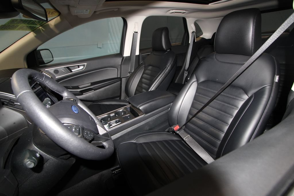 Used 2024 Ford Edge SEL w/ Convenience Package AWD/4WD image 4
