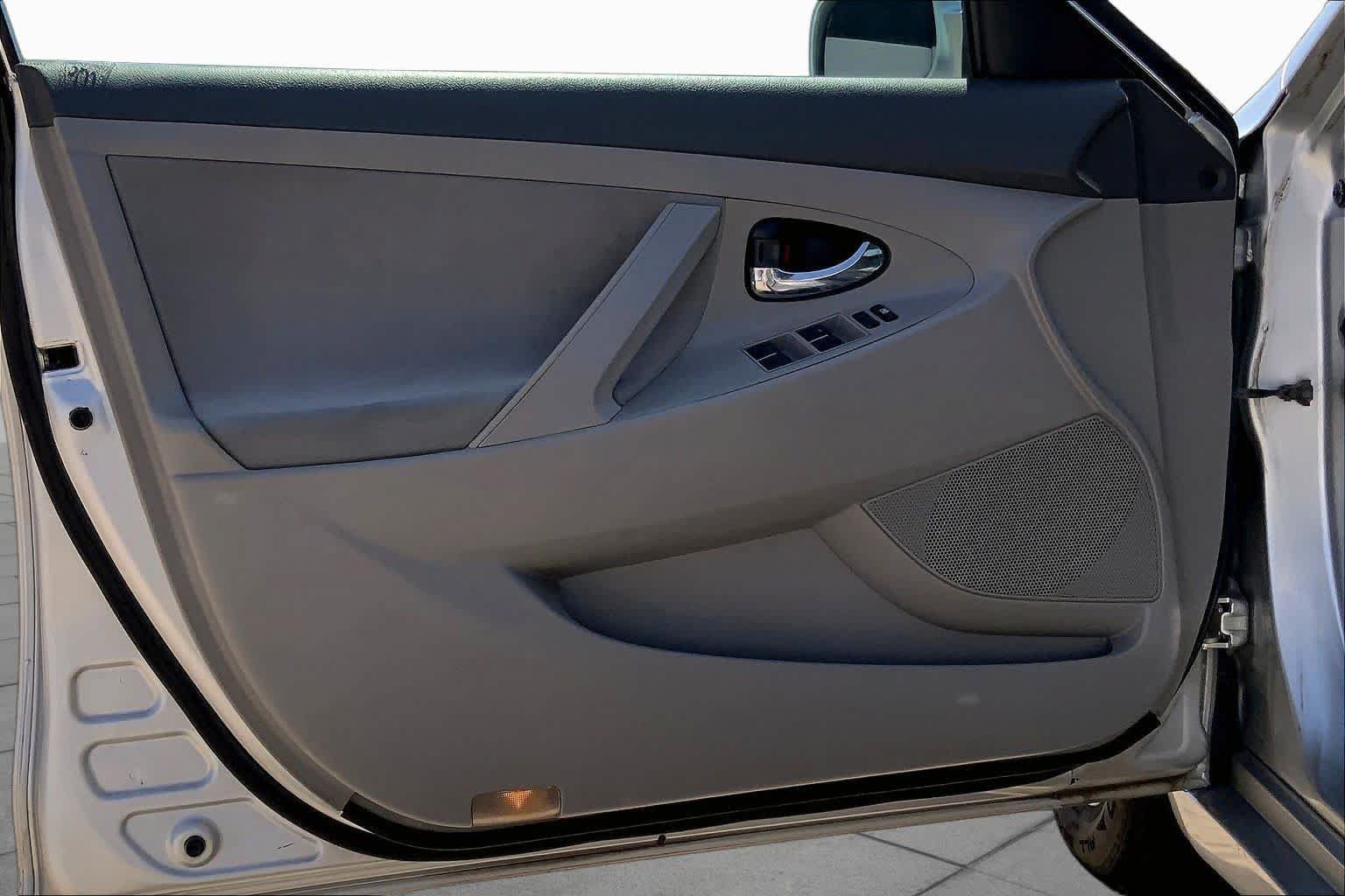 Used 2011 Toyota Camry LE w/ LE Extra-Value Pkg FWD image 21