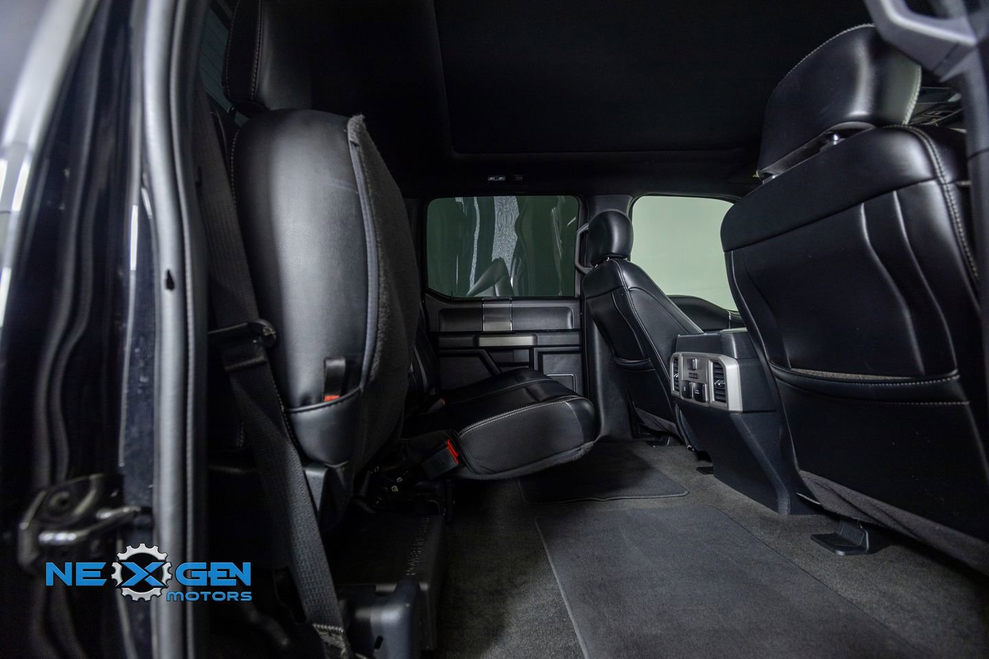 Used 2020 Ford F150 Lariat w/ Equipment Group 502A Luxury image 34