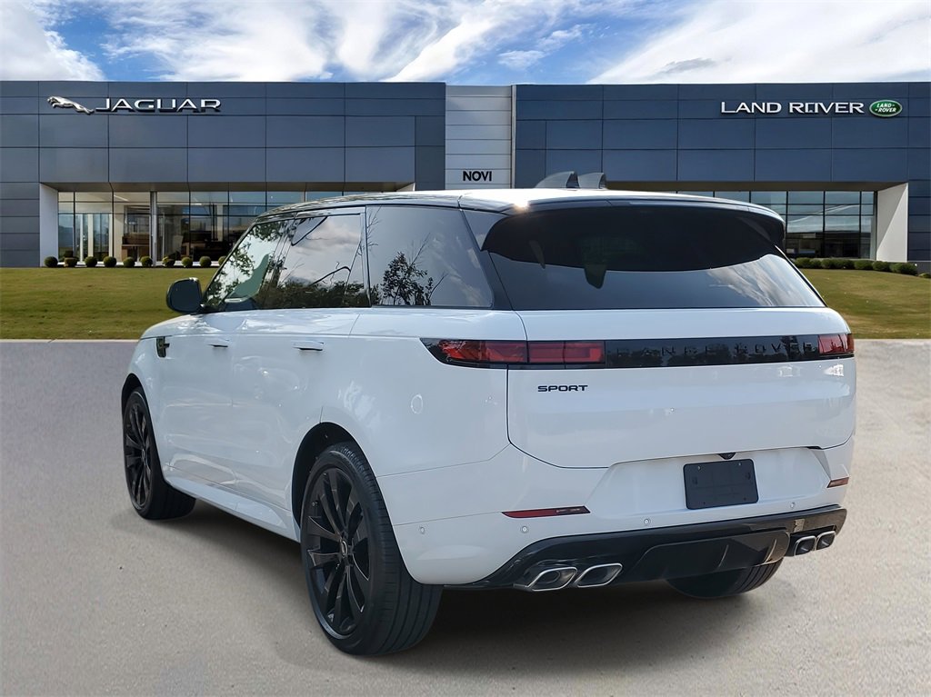 New 2025 Land Rover Range Rover Sport Dynamic SE image 2