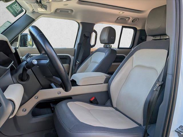 Used 2024 Land Rover Defender 130 X-Dynamic SE image 15