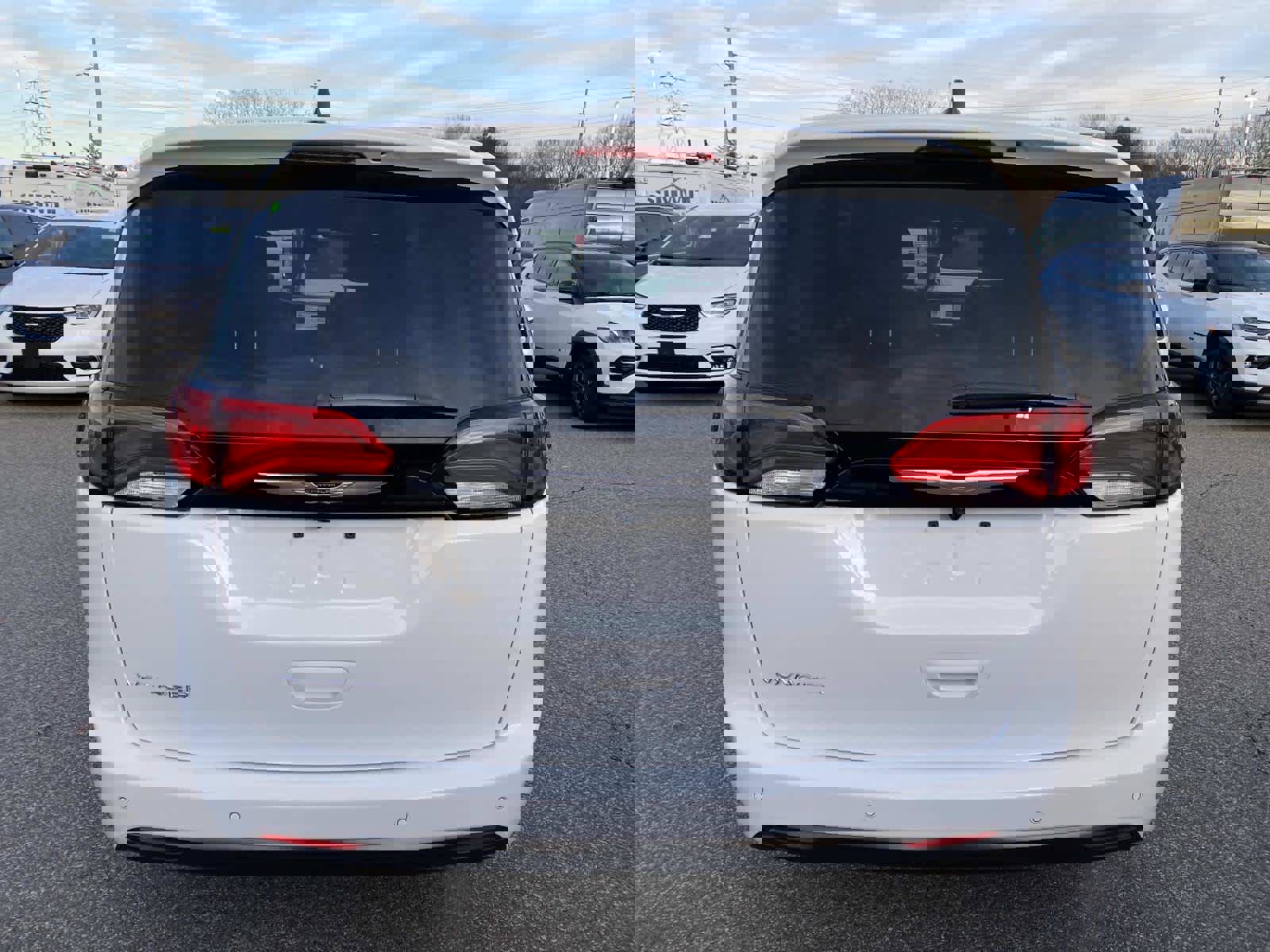 New 2026 Chrysler Voyager LX image 4