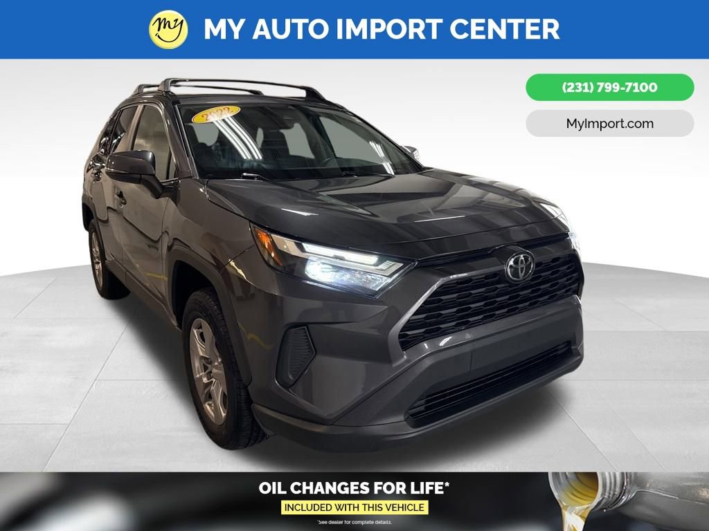 Used 2022 Toyota RAV4 XLE w/ Convenience Package image 1