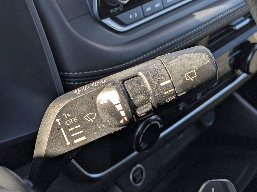 Used 2023 Nissan Rogue S image 24