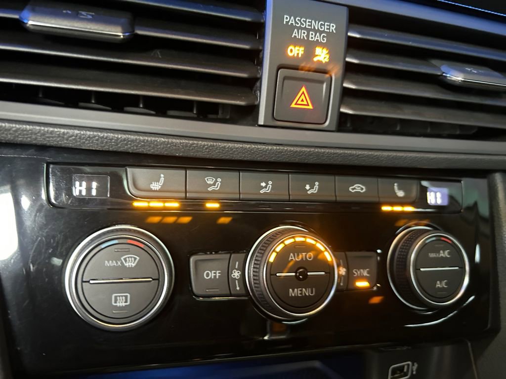 Used 2019 Volkswagen Jetta SEL image 35