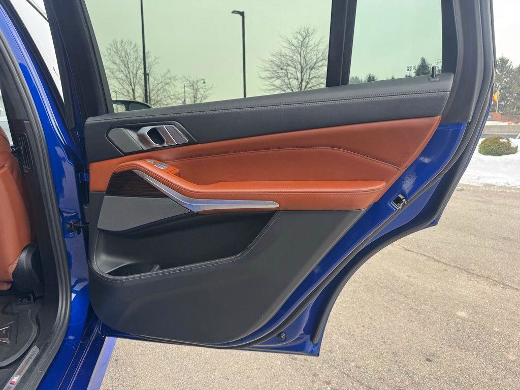 Used 2023 BMW X7 M60i w/ Executive Package image 50