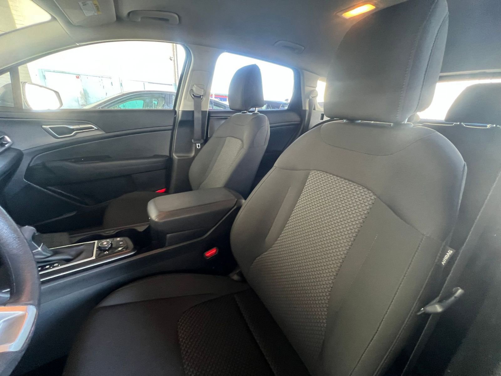 Used 2025 Kia Sportage LX FWD image 36