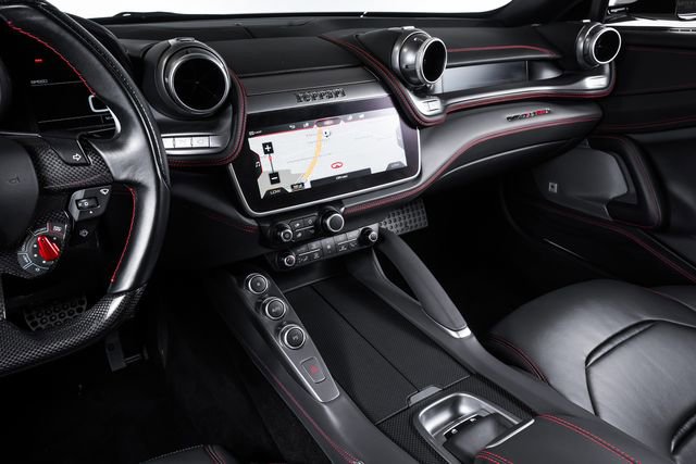 Used 2019 Ferrari GTC4Lusso AWD/4WD image 33