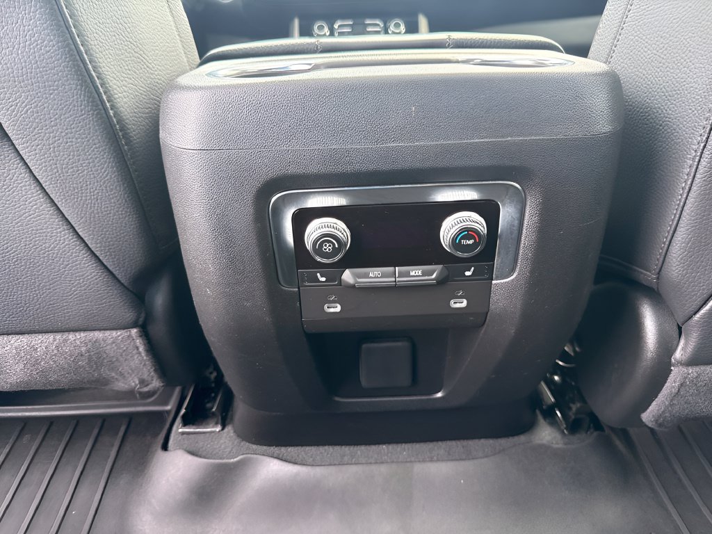 Used 2024 GMC Yukon Denali w/ Max Trailering Package AWD/4WD image 15