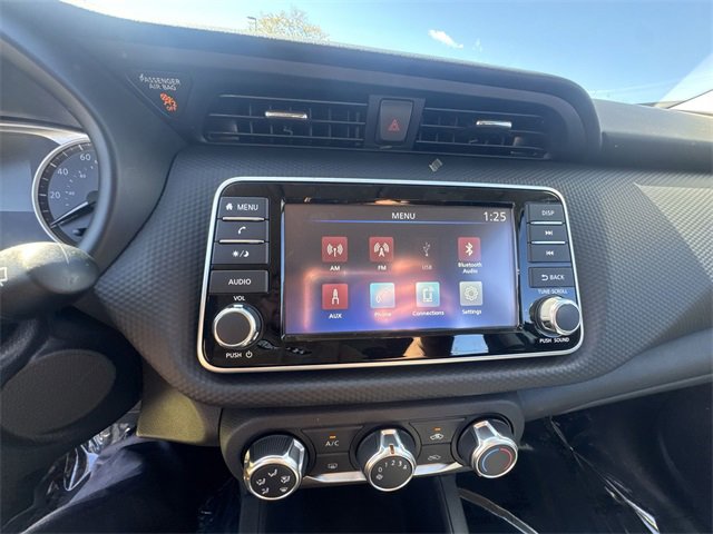 New 2025 Nissan Kicks Play S image 16