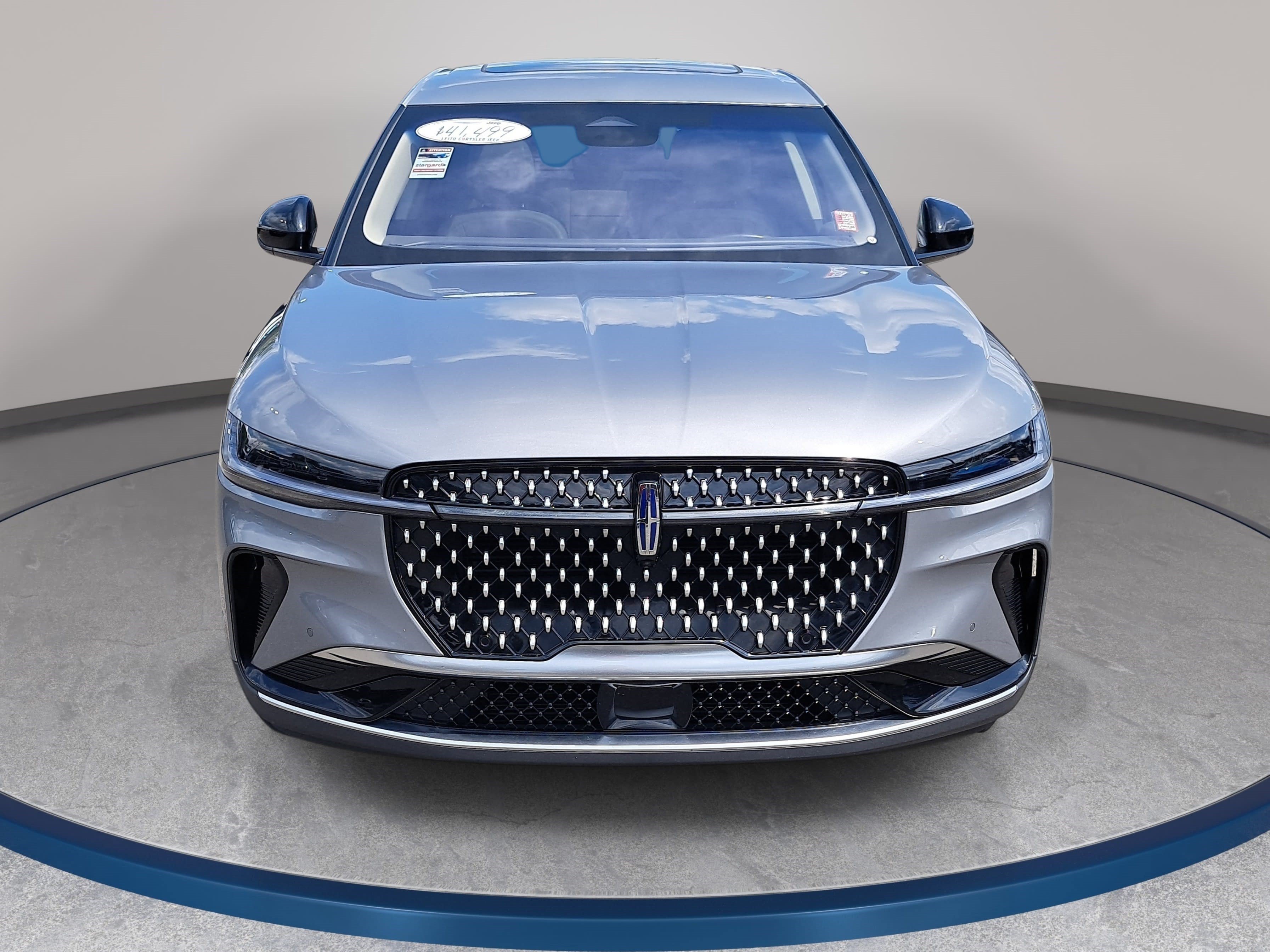 Used 2024 Lincoln Nautilus Premier w/ Equipment Group 102A AWD/4WD image 2