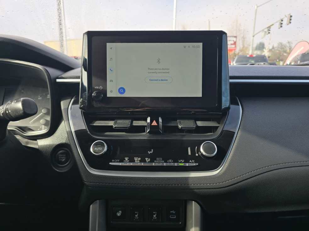 Used 2024 Toyota Corolla Cross LE image 12