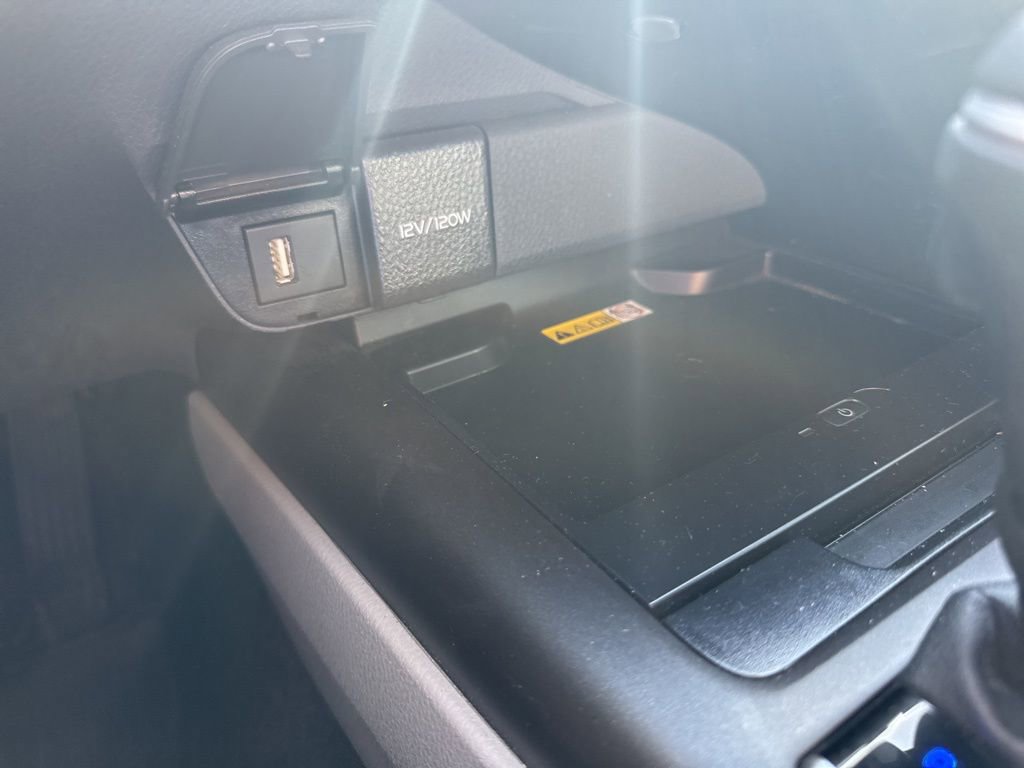 Used 2024 Toyota Camry XLE image 32