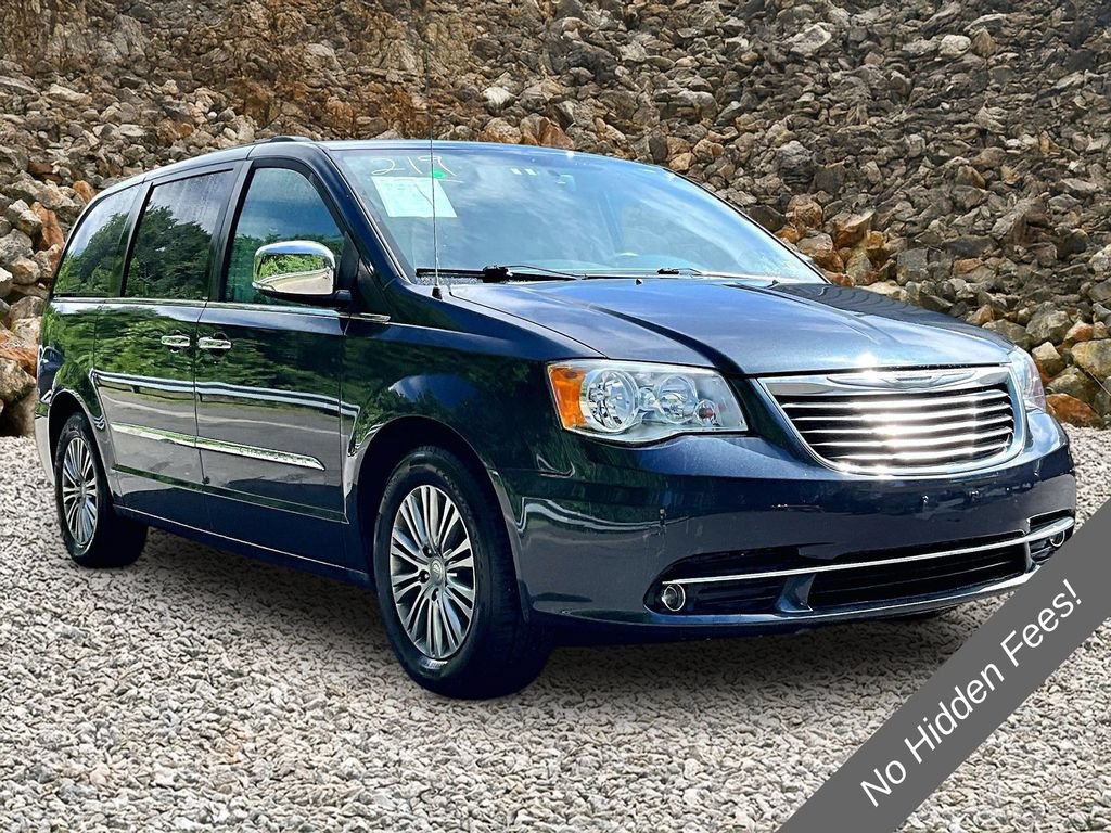 Used 2014 Chrysler Town & Country Touring-L w/ Driver Convenience Group FWD image 9