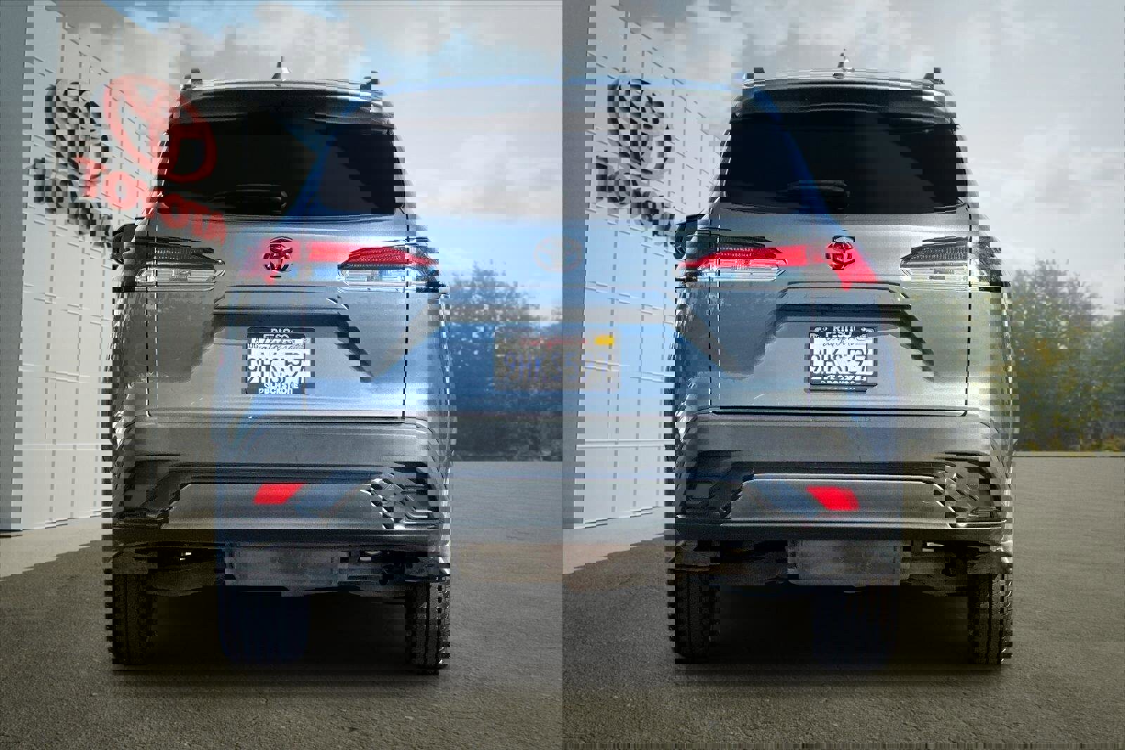 Used 2023 Toyota Corolla Cross S w/ Moonroof Package image 4