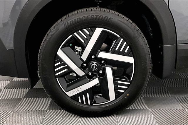 New 2026 Nissan Kicks SV image 12
