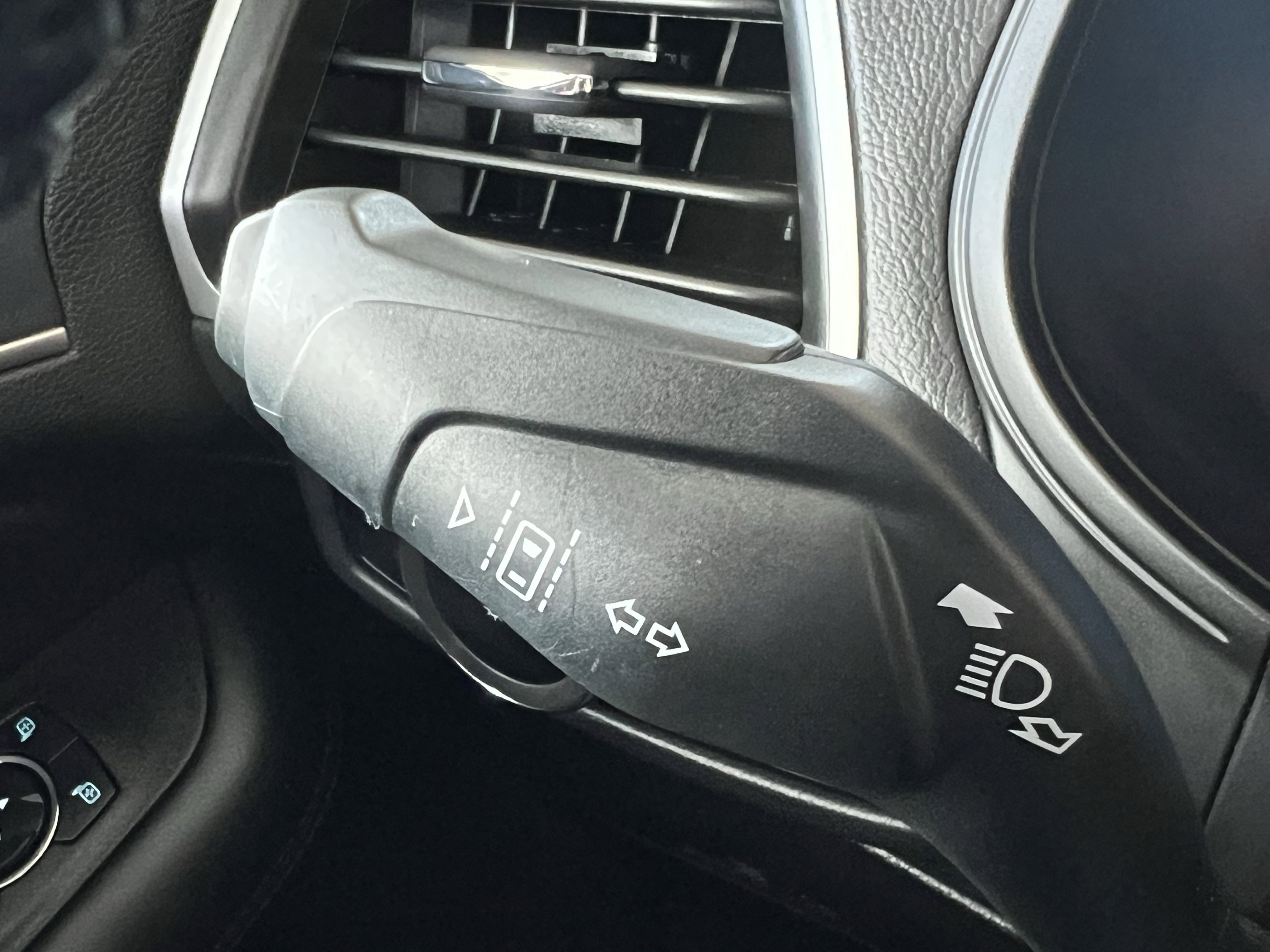 Used 2024 Ford Edge SEL w/ Convenience Package image 31