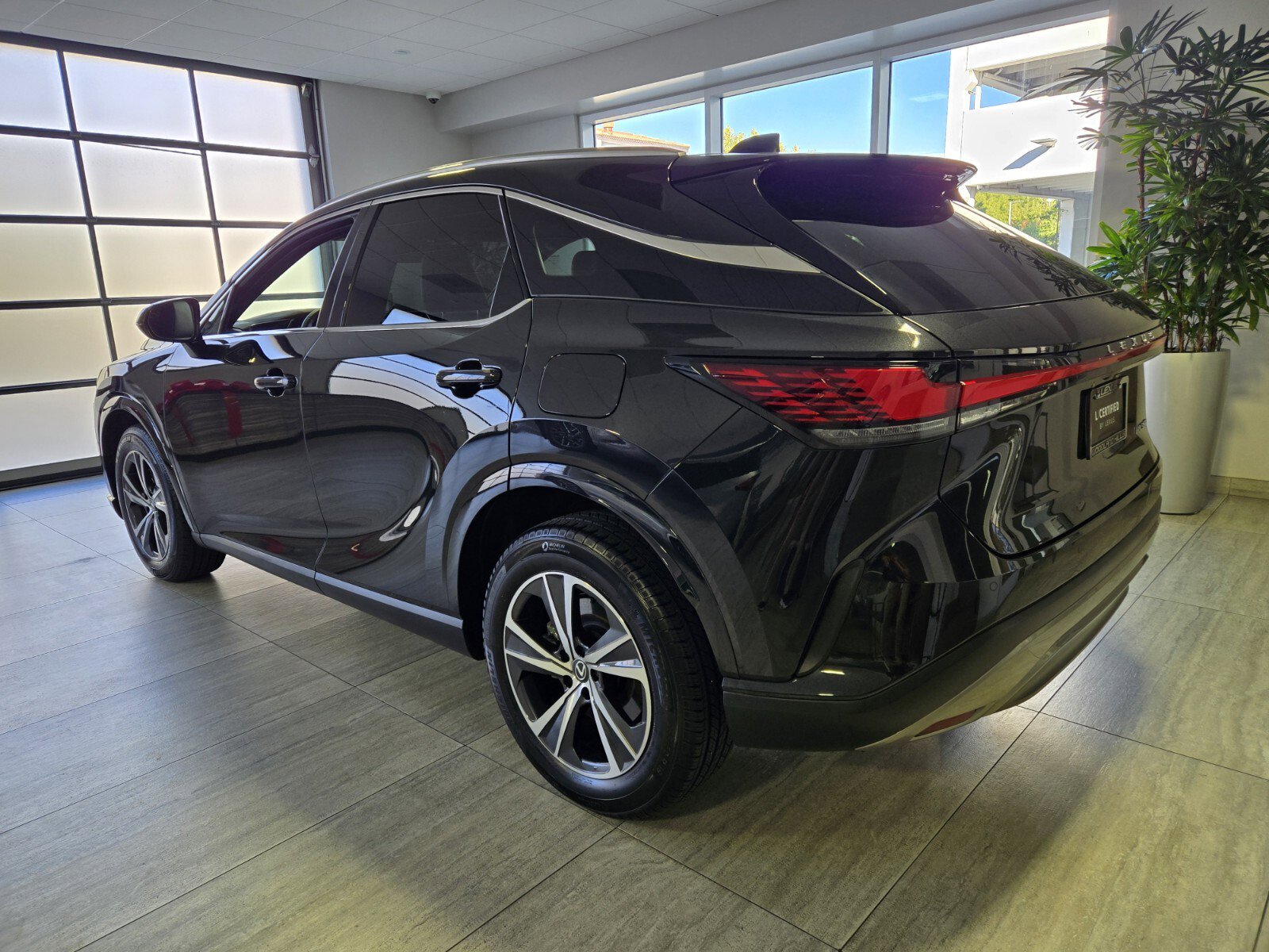 Certified 2025 Lexus RX 350 FWD image 3