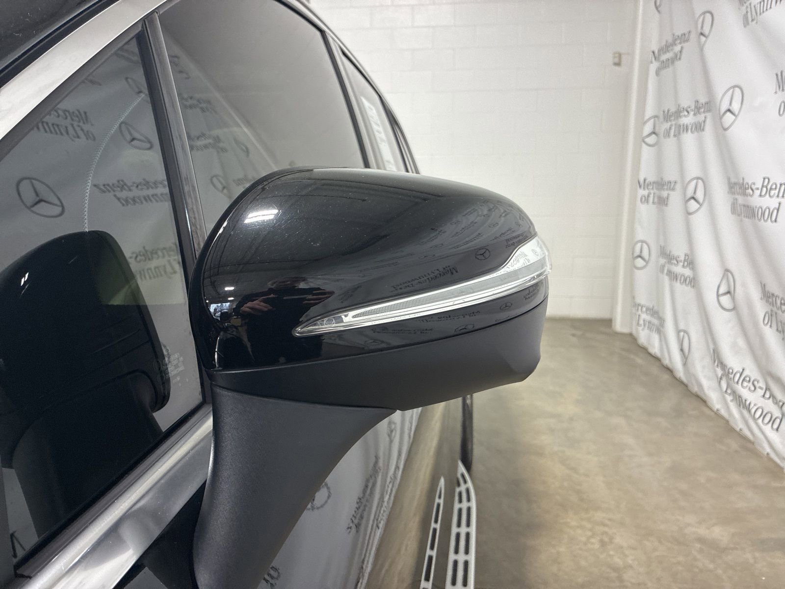Used 2023 Mercedes-Benz EQS 450+ 4MATIC SUV image 9