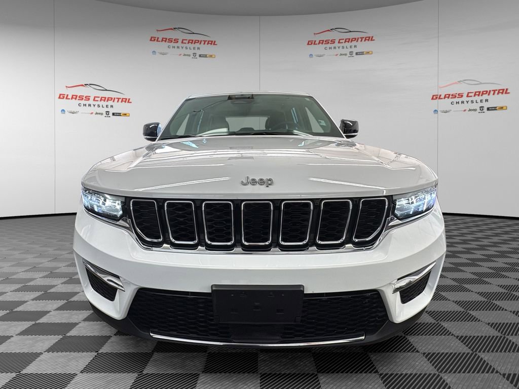 Used 2023 Jeep Grand Cherokee Limited image 2