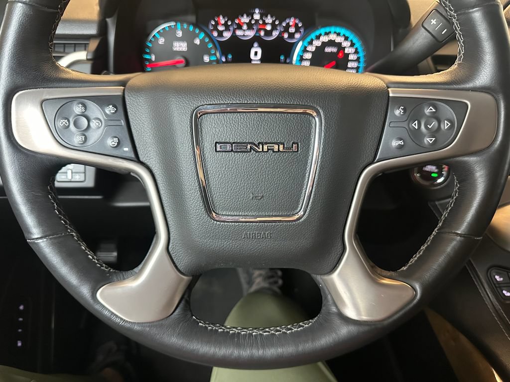 Used 2017 GMC Yukon Denali w/ Open Road Package AWD/4WD image 3