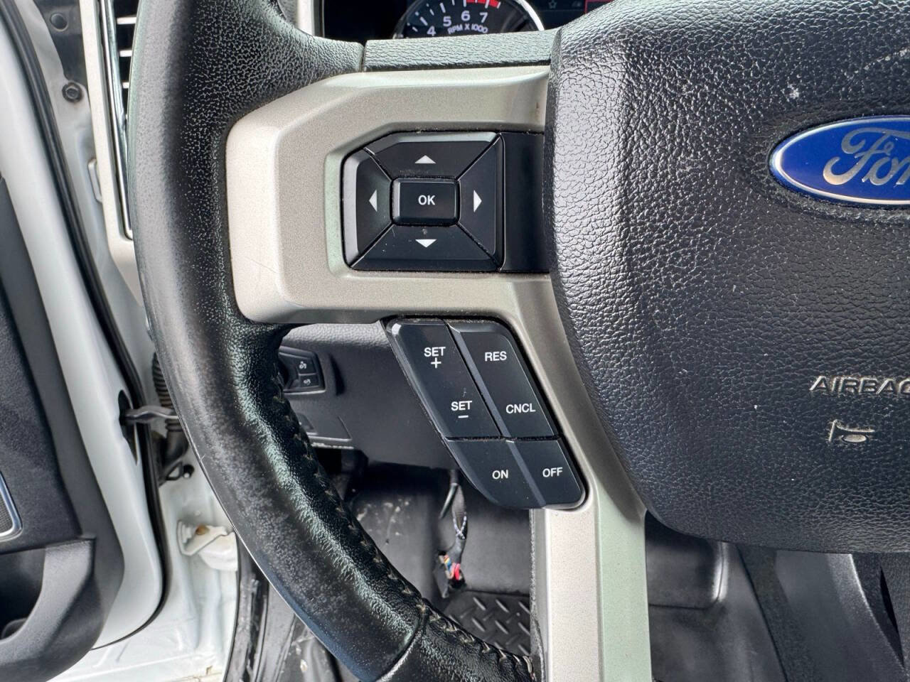 Used 2017 Ford F250 Lariat w/ FX4 Off-Road Package image 19