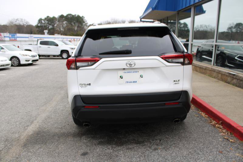Used 2020 Toyota RAV4 XLE AWD/4WD image 5