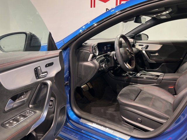 Used 2025 Mercedes-Benz CLA 250 4MATIC image 13