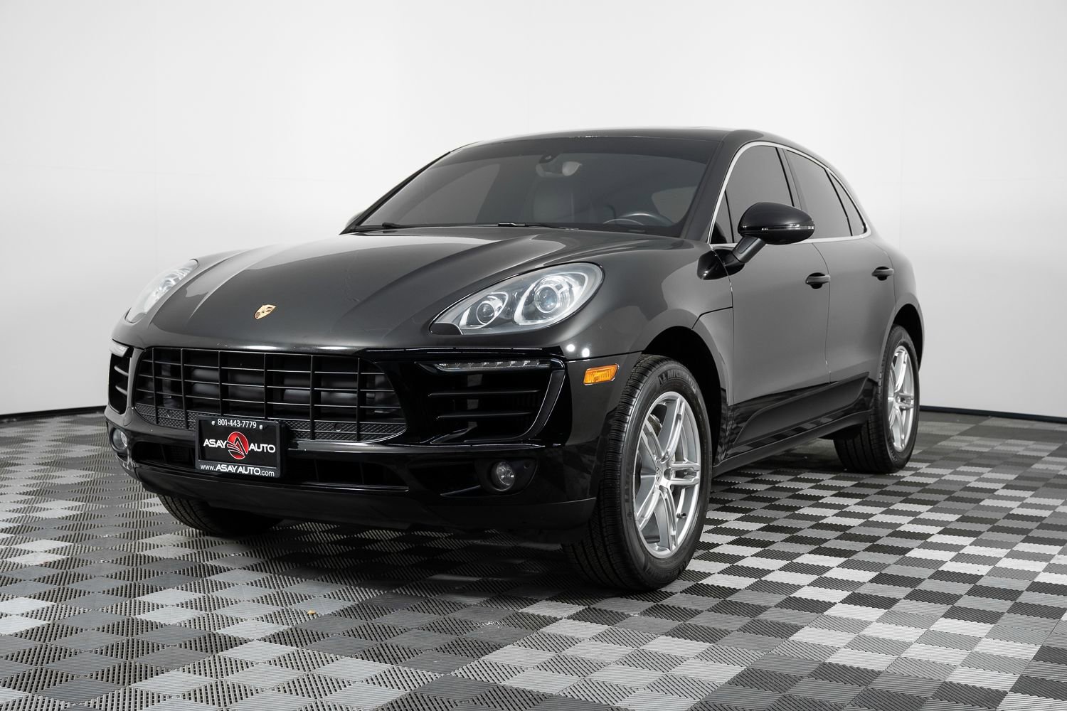 Used 2016 Porsche Macan S image 2
