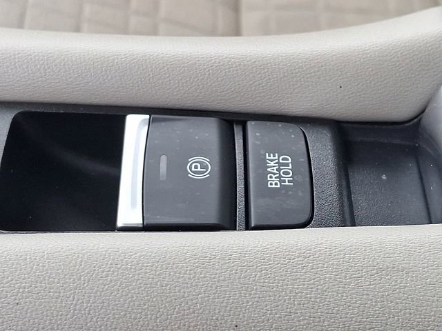 Used 2025 Honda HR-V LX image 26