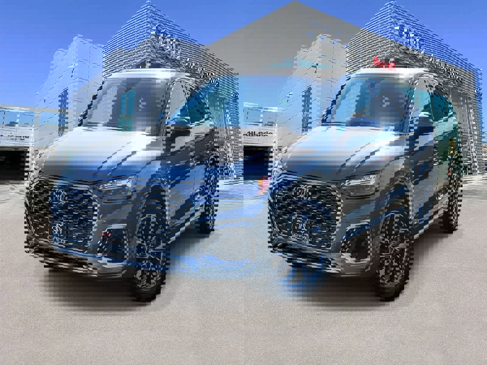 Used 2023 Audi Q5 2.0T Prestige w/ Prestige Package