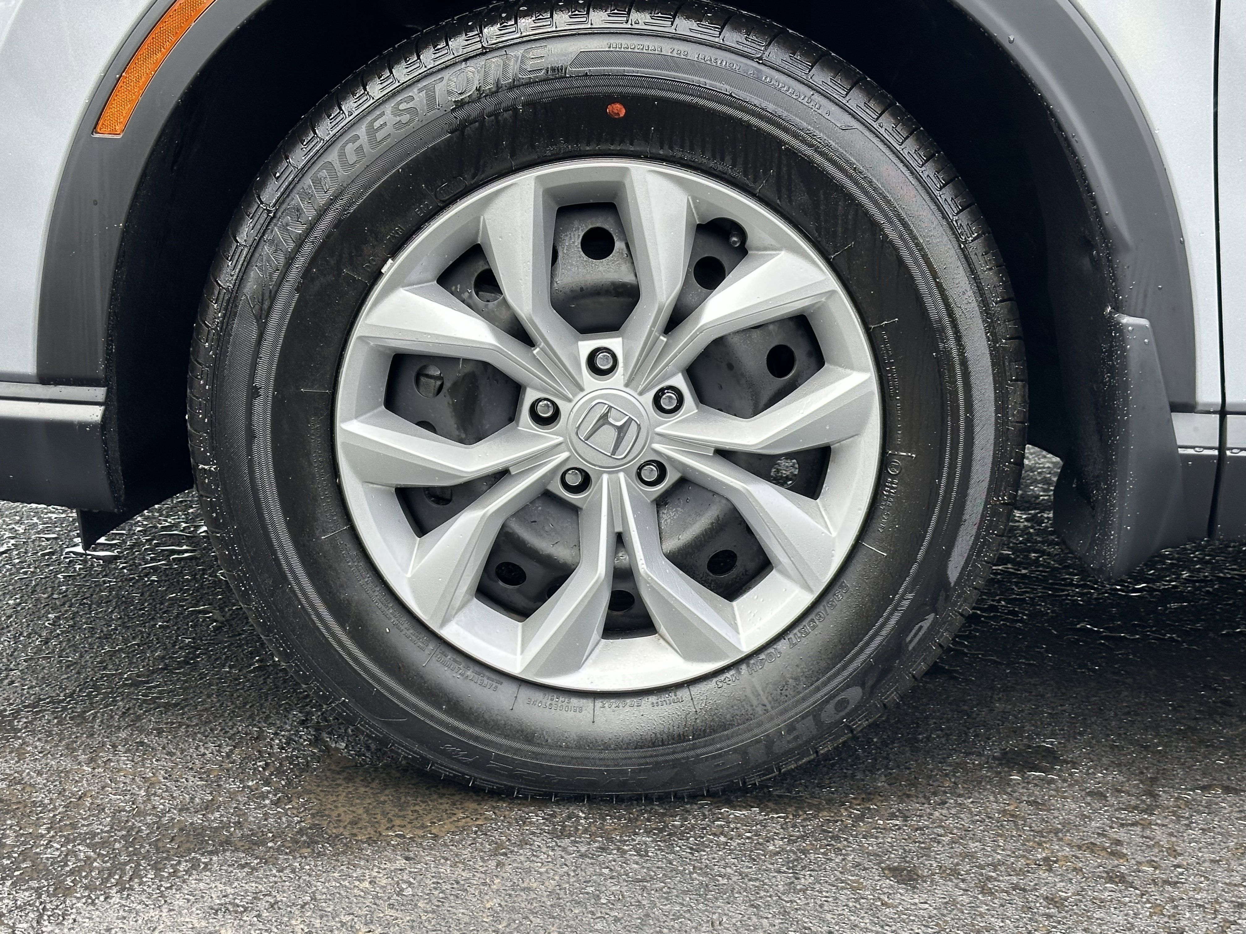 Used 2025 Honda CR-V LX image 13