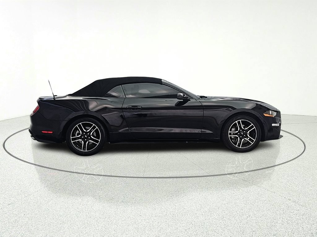 Used 2020 Ford Mustang Premium RWD image 8
