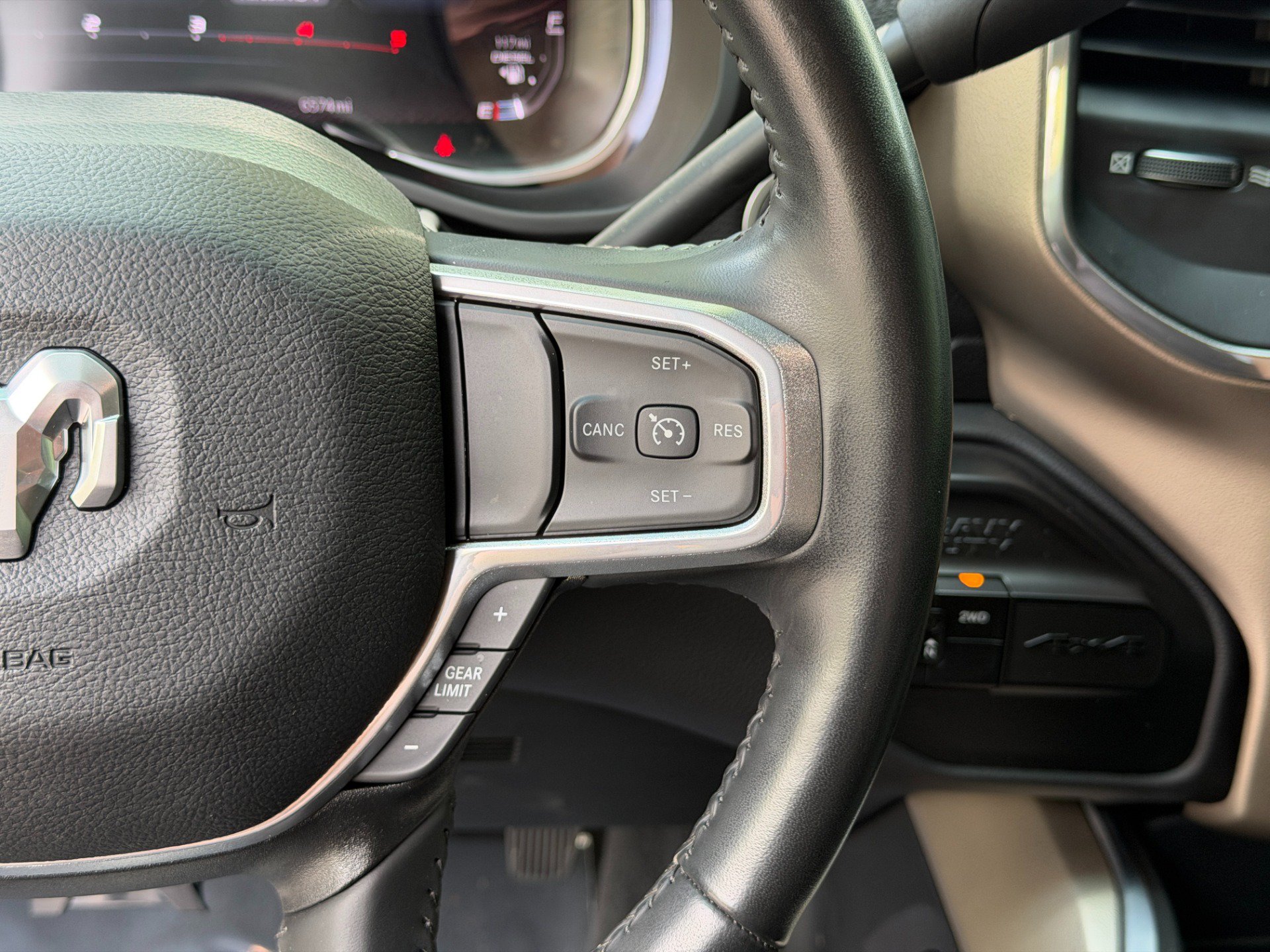 Used 2023 RAM 4500 Laramie AWD/4WD image 43