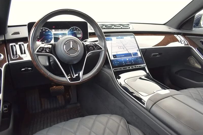 Used 2024 Mercedes-Benz S 500 4MATIC image 4