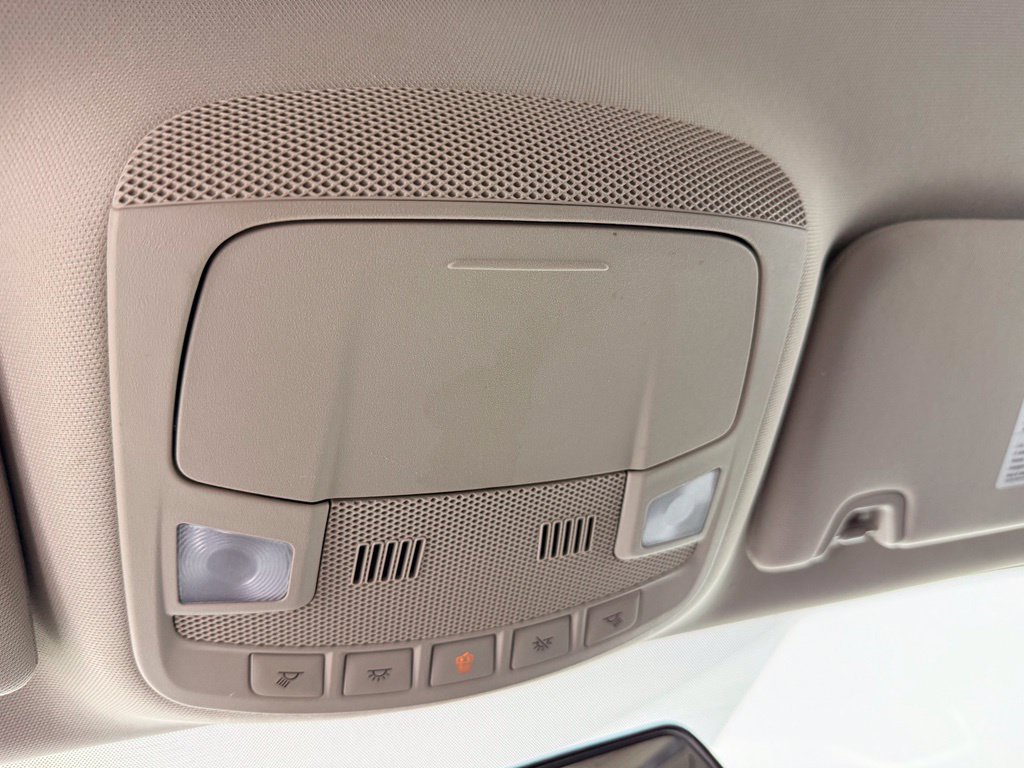 Used 2018 Ford Fusion SE w/ Fusion SE Technology Package FWD image 28