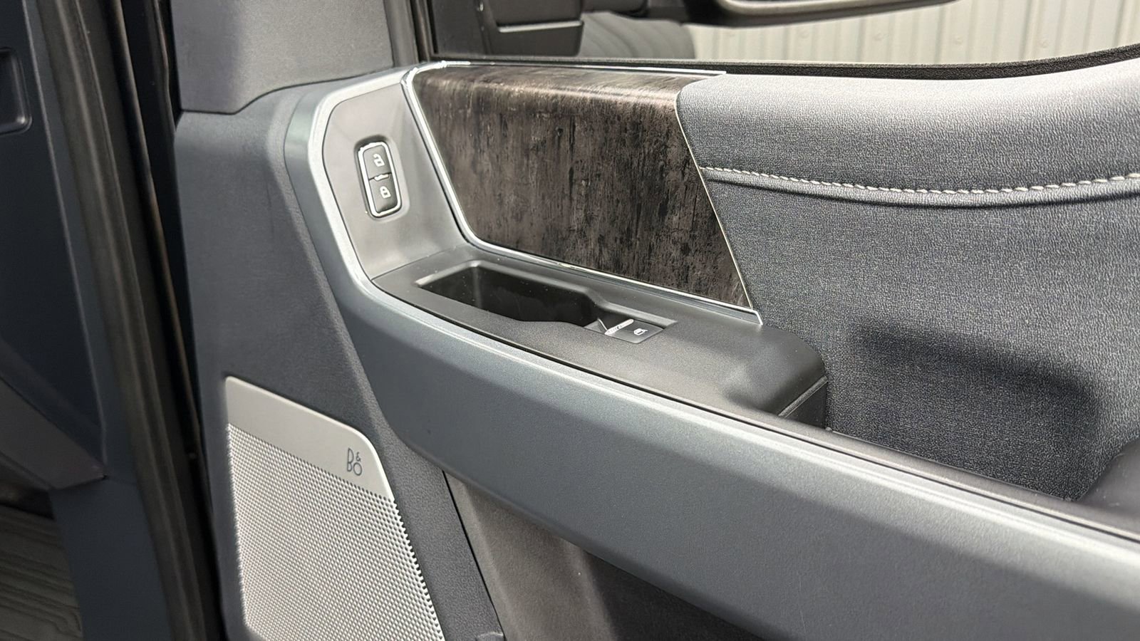 Used 2024 Ford F250 Lariat w/ Lariat Ultimate Package image 39