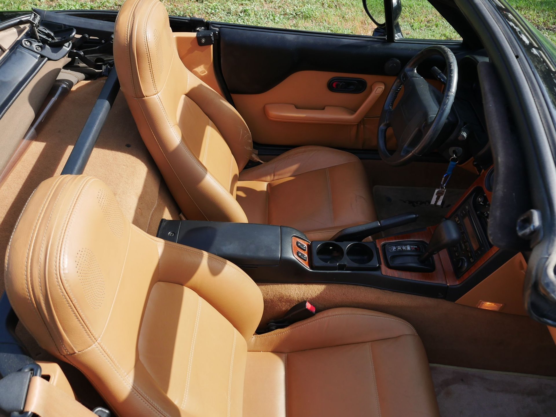 Used 1997 MAZDA MX-5 Miata RWD image 58