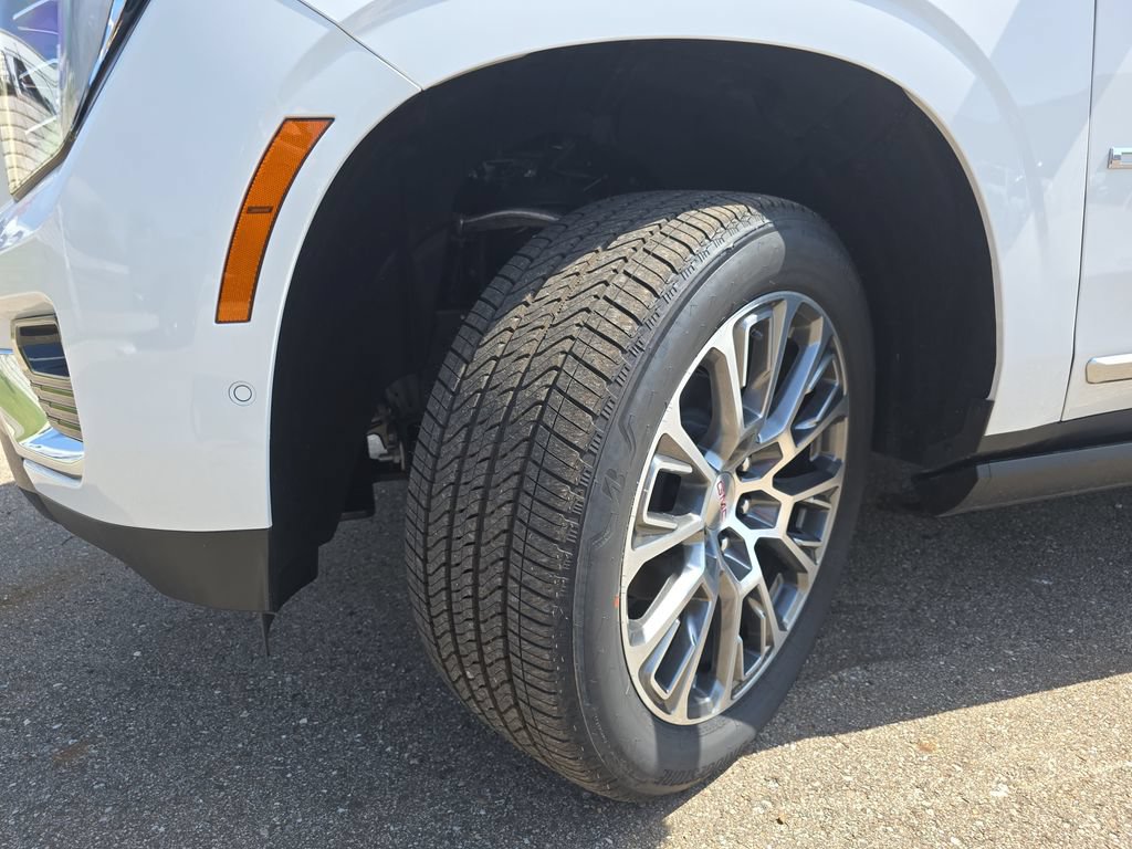 New 2026 GMC Yukon XL Denali w/ Sun & Power Step Package AWD/4WD image 36