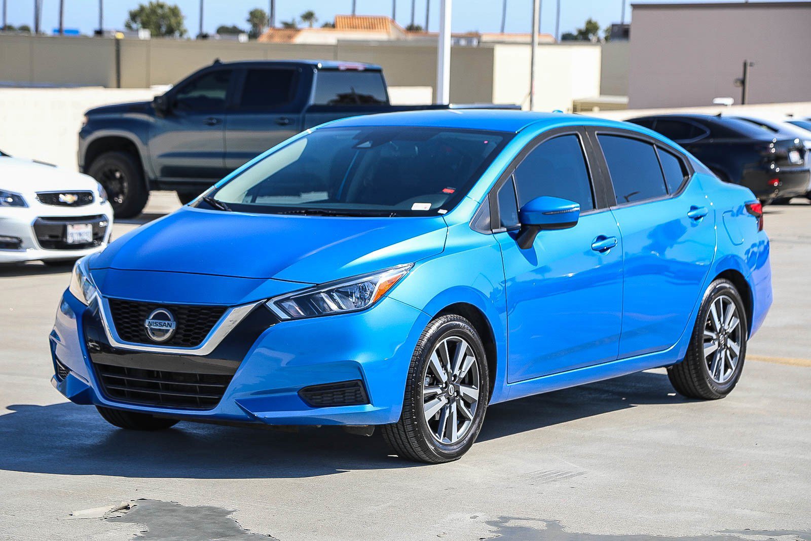 Used 2021 Nissan Versa SV FWD image 3