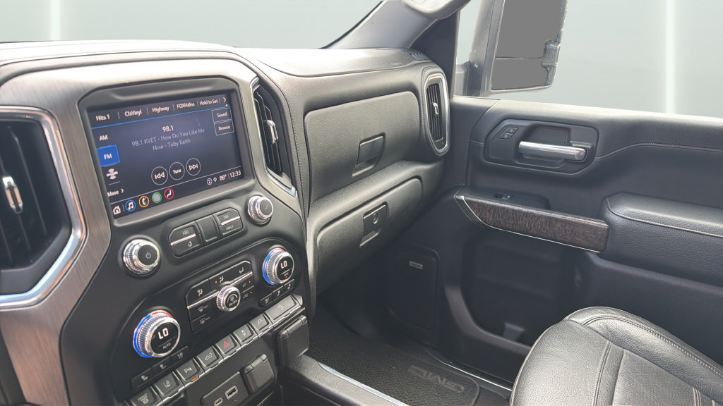 Used 2023 GMC Sierra 2500 Denali w/ Denali Ultimate Package AWD/4WD image 16