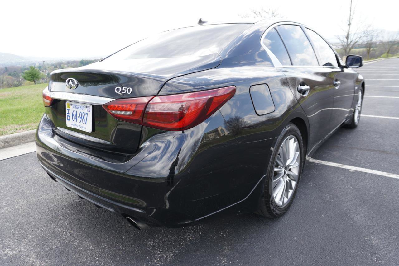 Used 2018 INFINITI Q50 Luxe w/ Cargo Package (L95) image 13