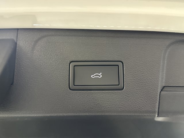 New 2026 Volkswagen Atlas SEL AWD/4WD image 13