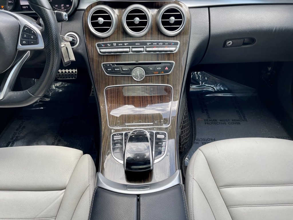 Used 2015 Mercedes-Benz C 400 4MATIC image 33