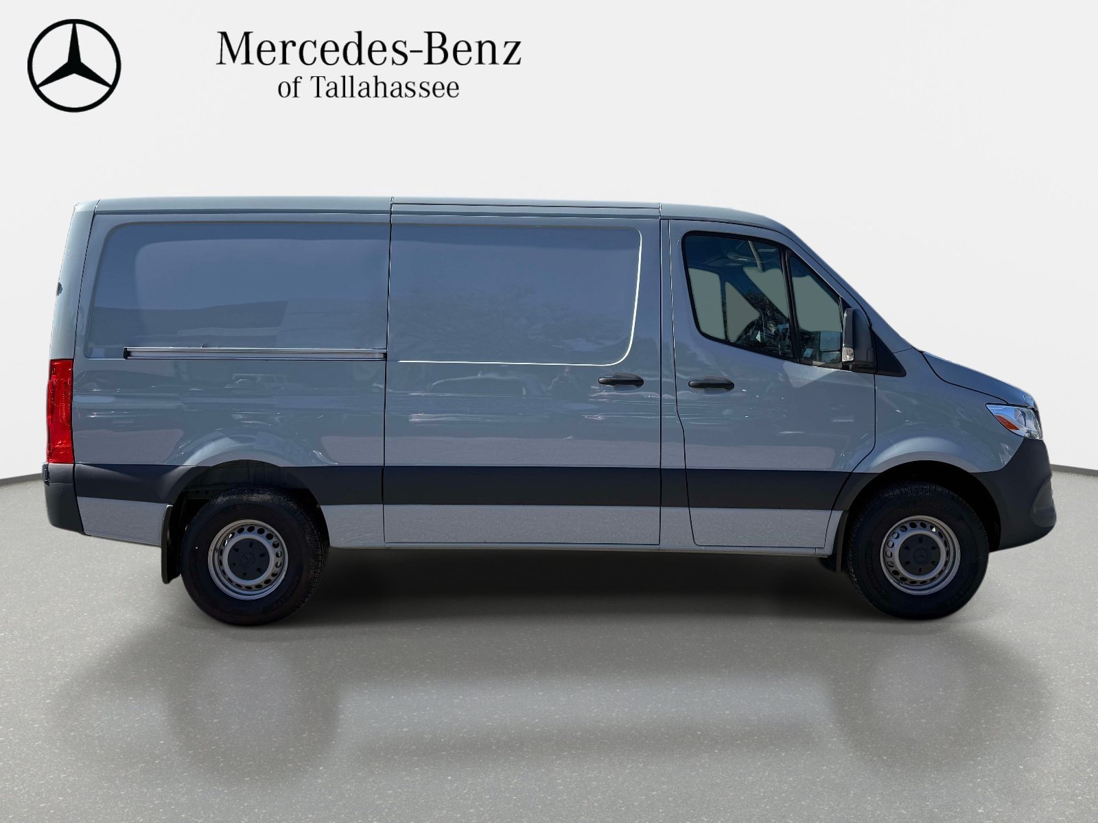Used 2024 Mercedes-Benz Sprinter 2500 image 4