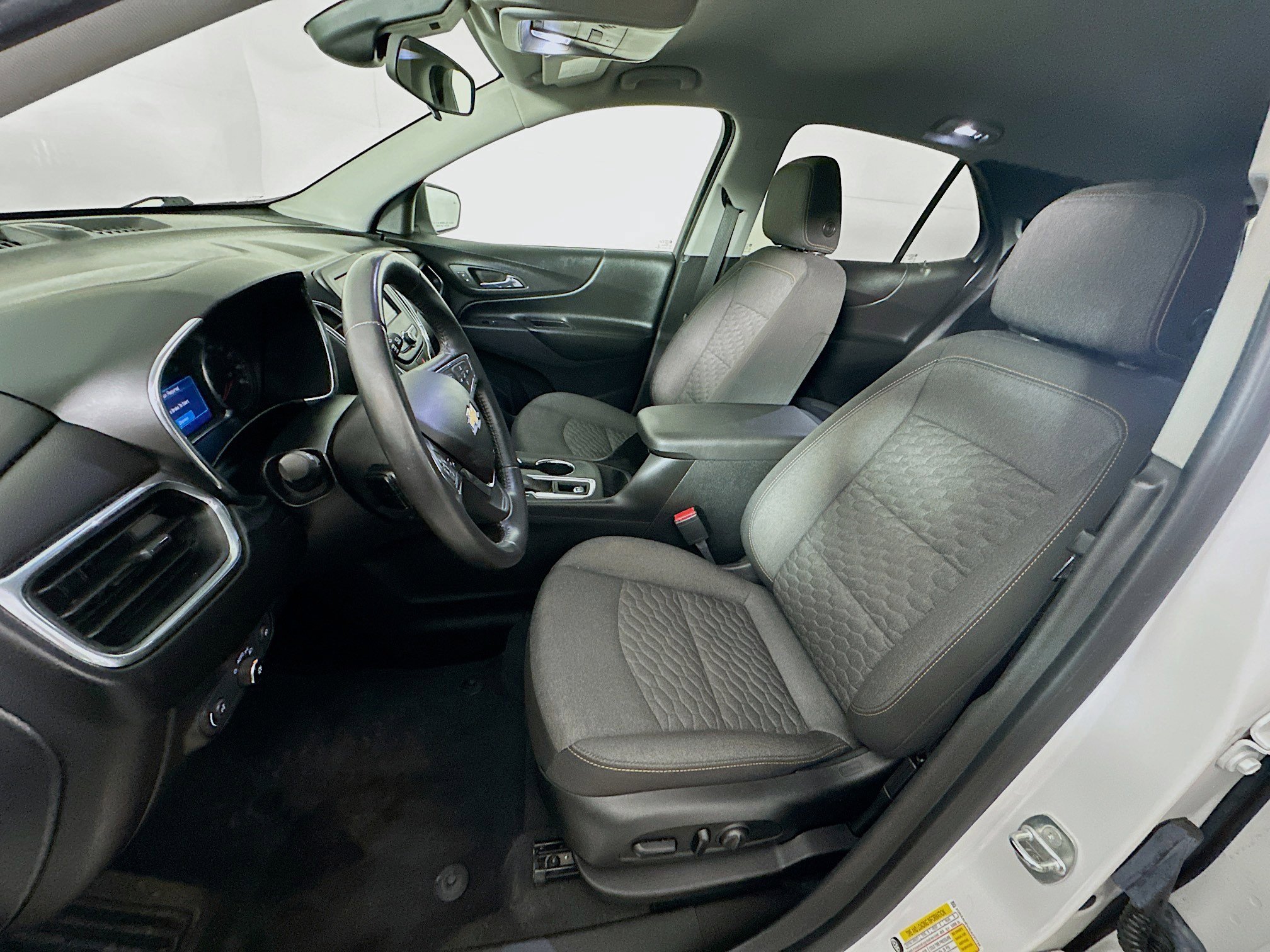 Used 2020 Chevrolet Equinox LT image 13