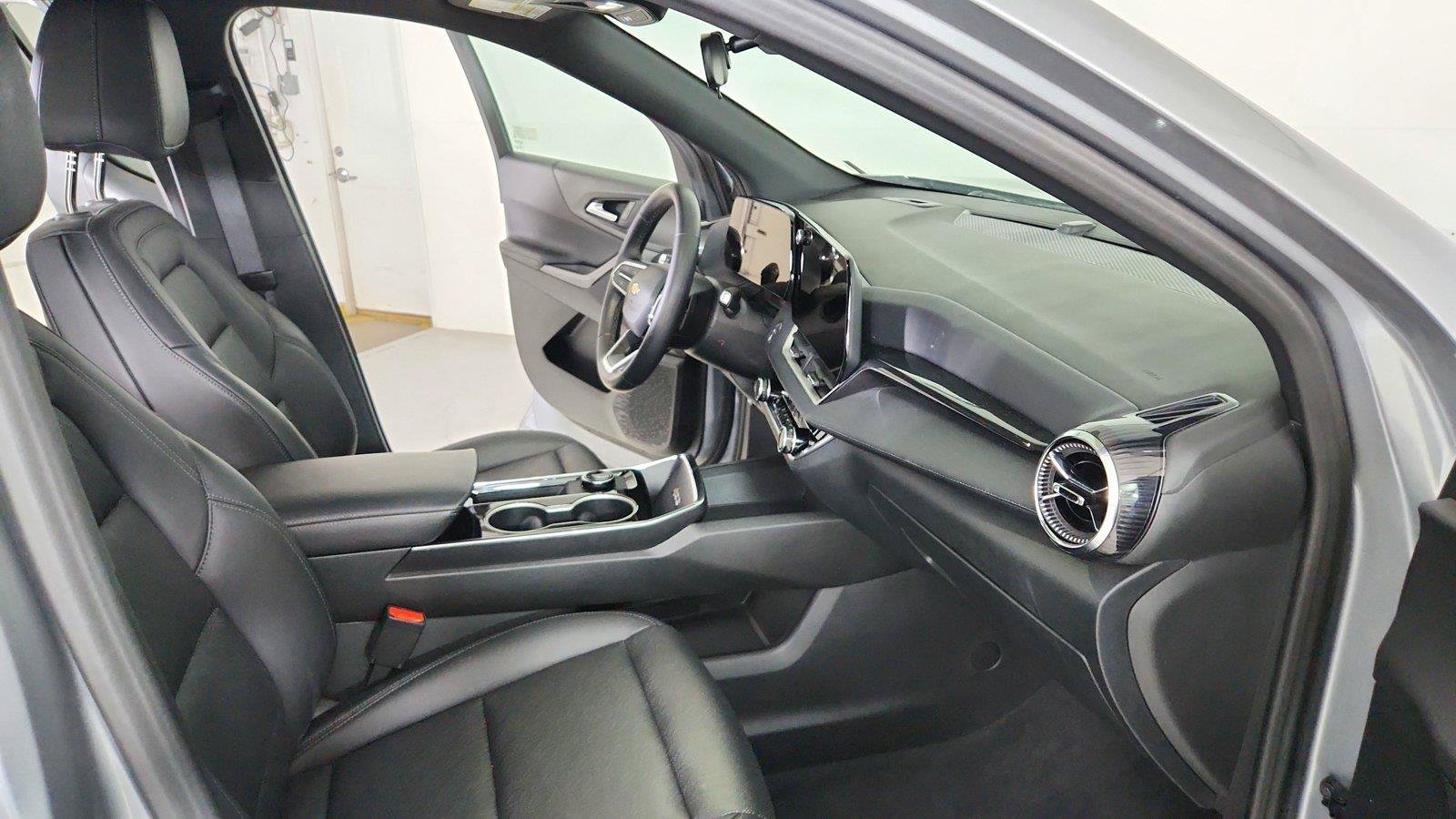 Used 2026 Chevrolet Equinox LT w/ Convenience Package II AWD/4WD image 26
