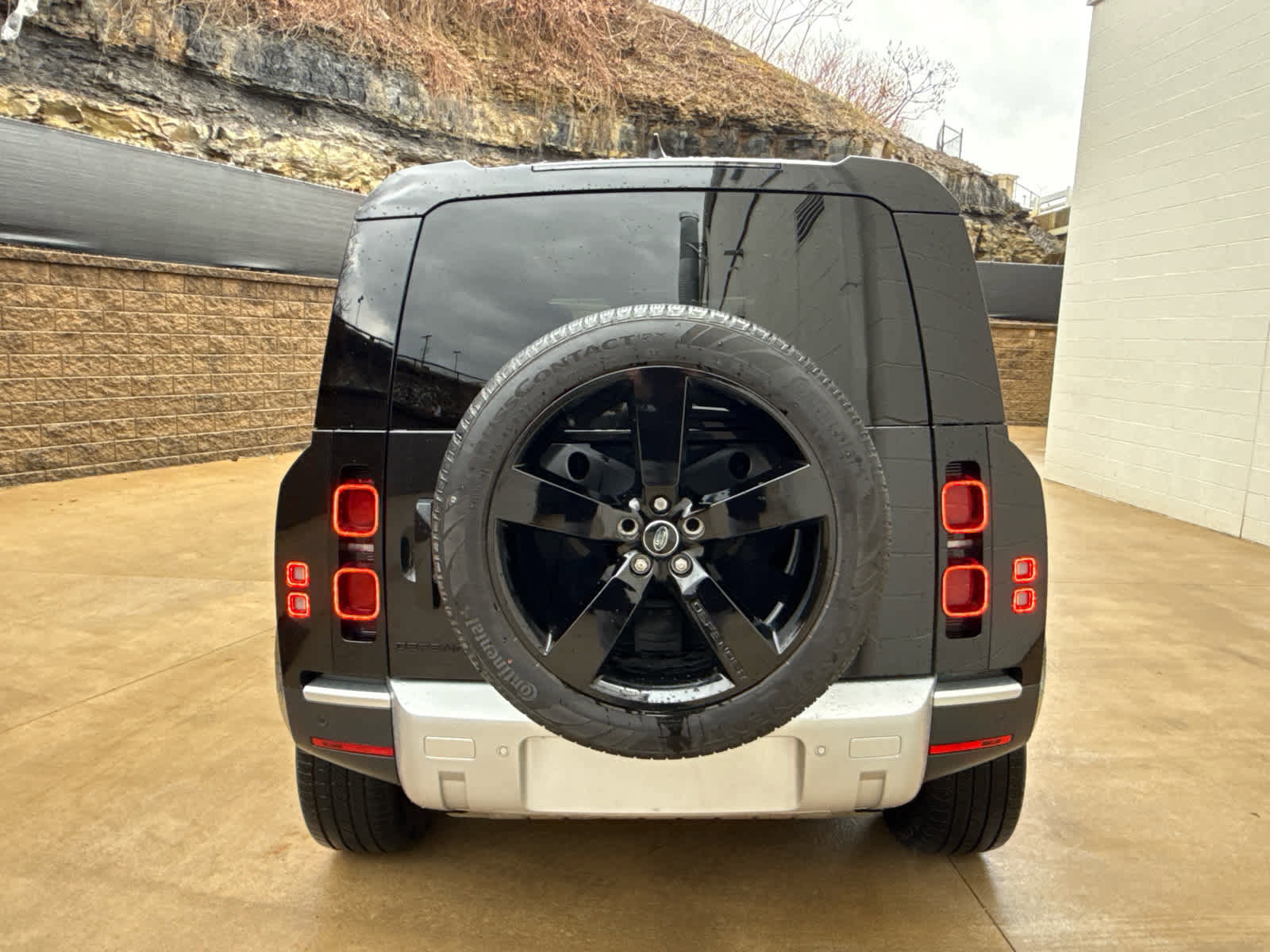 Certified 2024 Land Rover Defender 110 S image 4