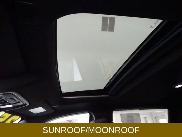 Used 2025 GMC Sierra 1500 AT4 w/ Technology Package image 10